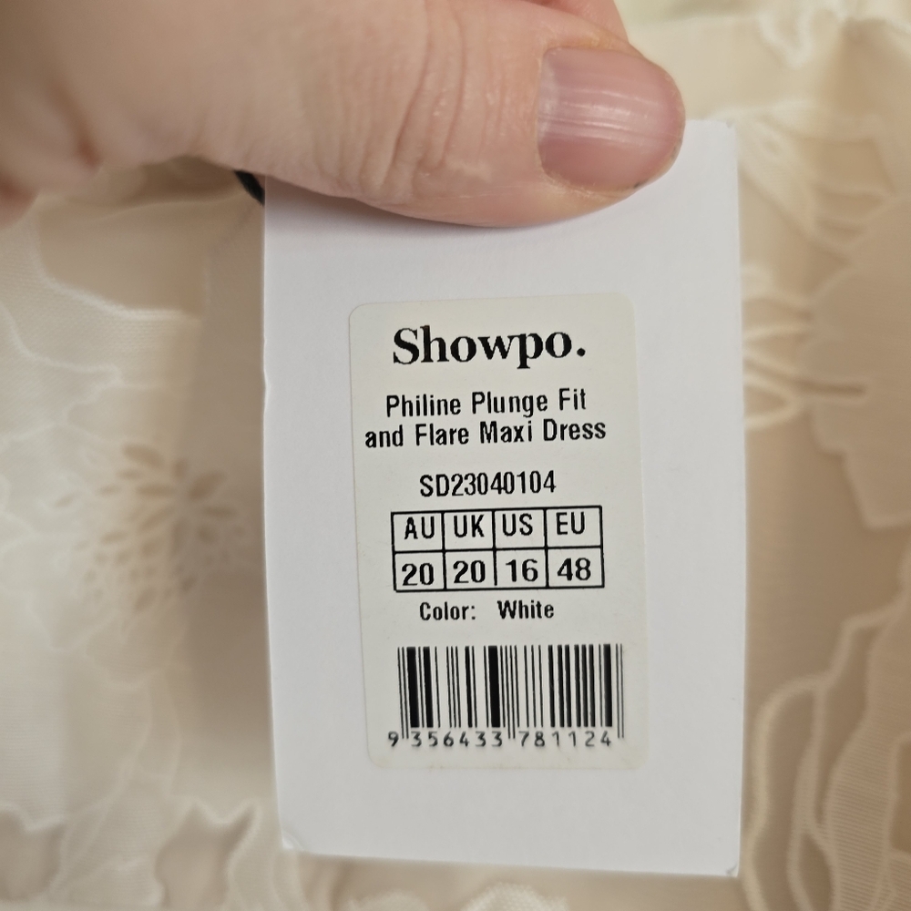 Showpo. Philine Plunge Fit and Flare Maxi Dress White 16 NWT New - Picture 9 of 9